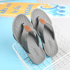 2024 Men's New Soft-soled Fashion Flip-flops Casual Beach Sandals
