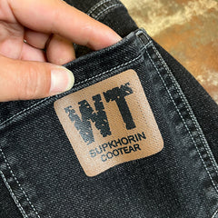 Trendy and versatile casual jeans