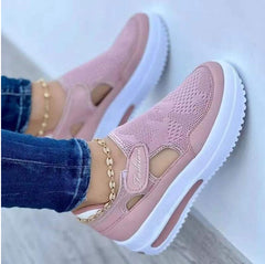 Breathable casual shoes
