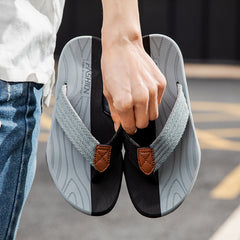 2024 Men's New Soft-soled Fashion Flip-flops Casual Beach Sandals