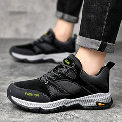 Fashionable men's outdoor sports and casual shoes