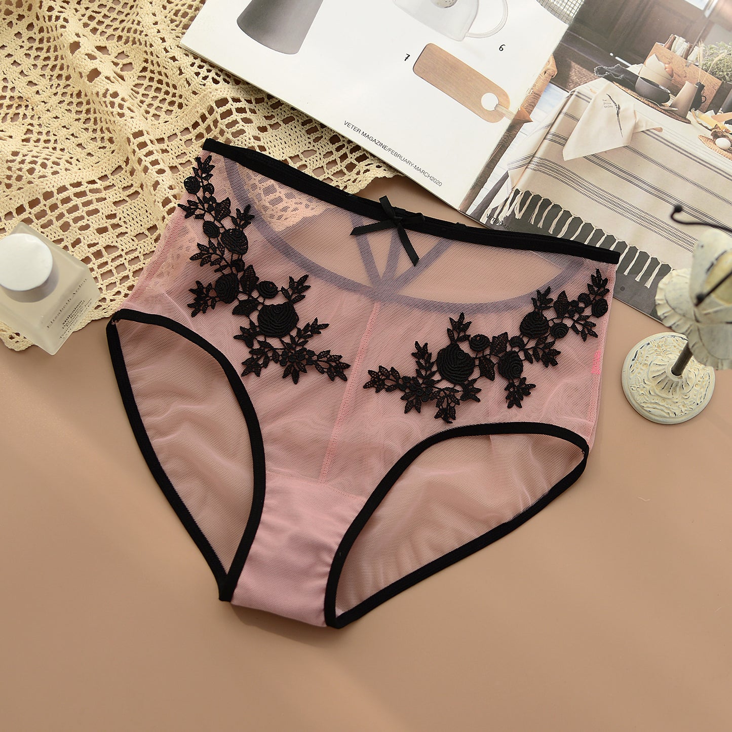 New High-waist Mesh Breathable Large Size Lace Sexy Seamless Hip-covering Panties