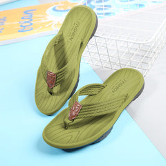 2024 Men's New Soft-soled Fashion Flip-flops Casual Beach Sandals