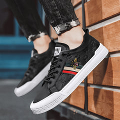 Trendy men's casual leather shoes