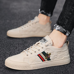 Trendy men's casual leather shoes